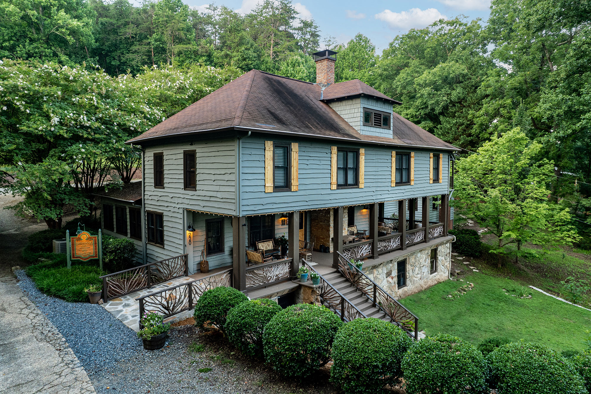 Exterior of the Beechwood Inn in Clayton, Georgia