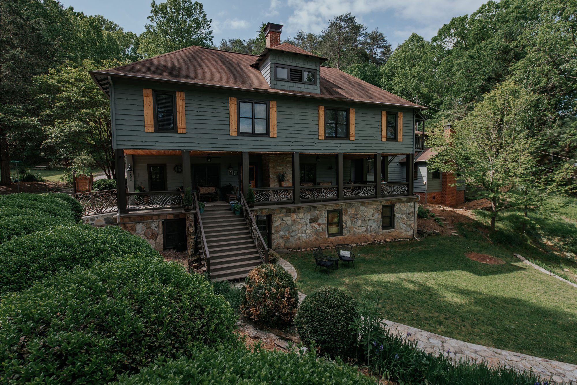 Exterior of the Beechwood Inn in Clayton, Georgia