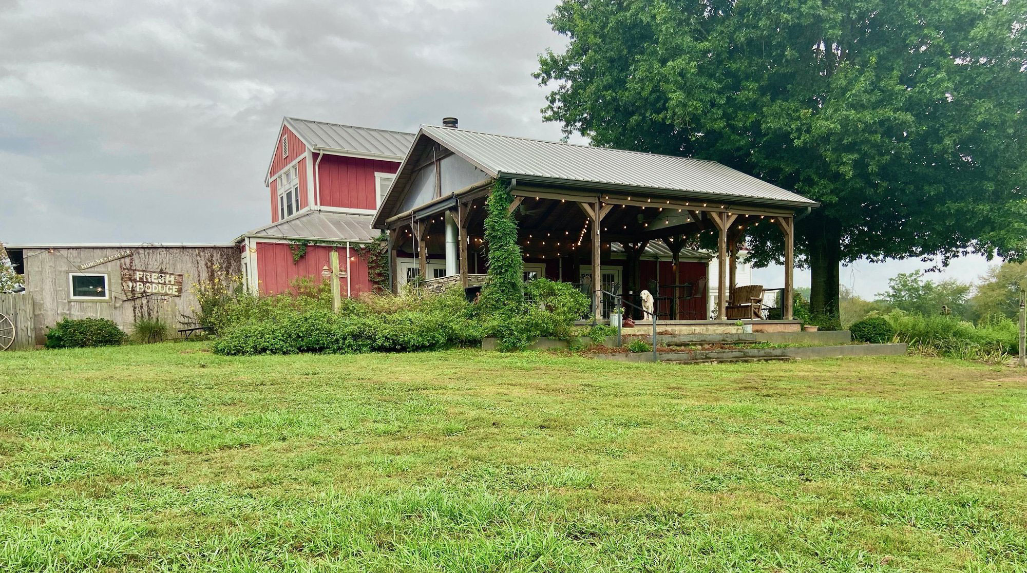 Exterior of The Farmhouse Inn in Madison, Georgia