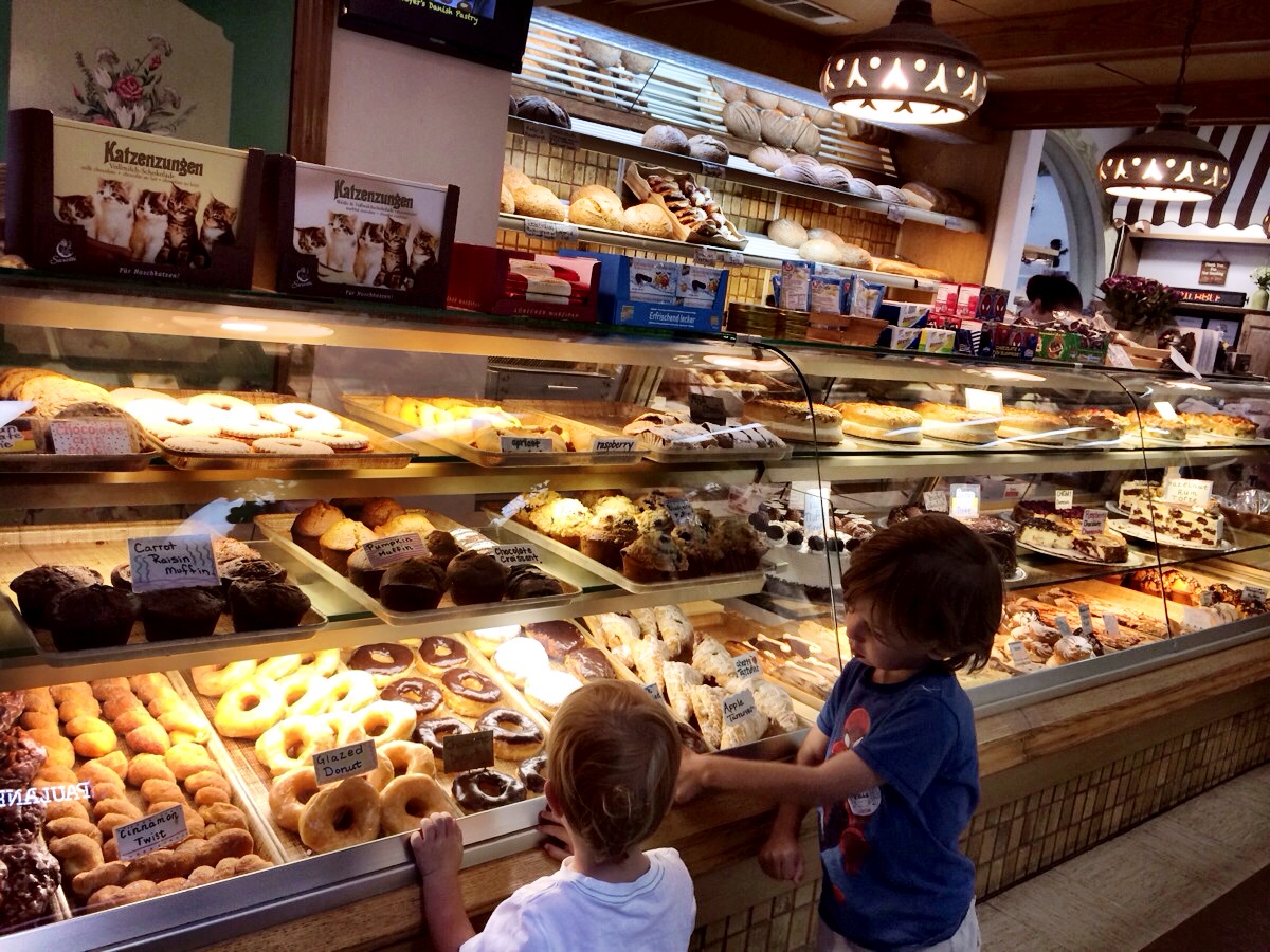 Hofer's Bakery & Cafe