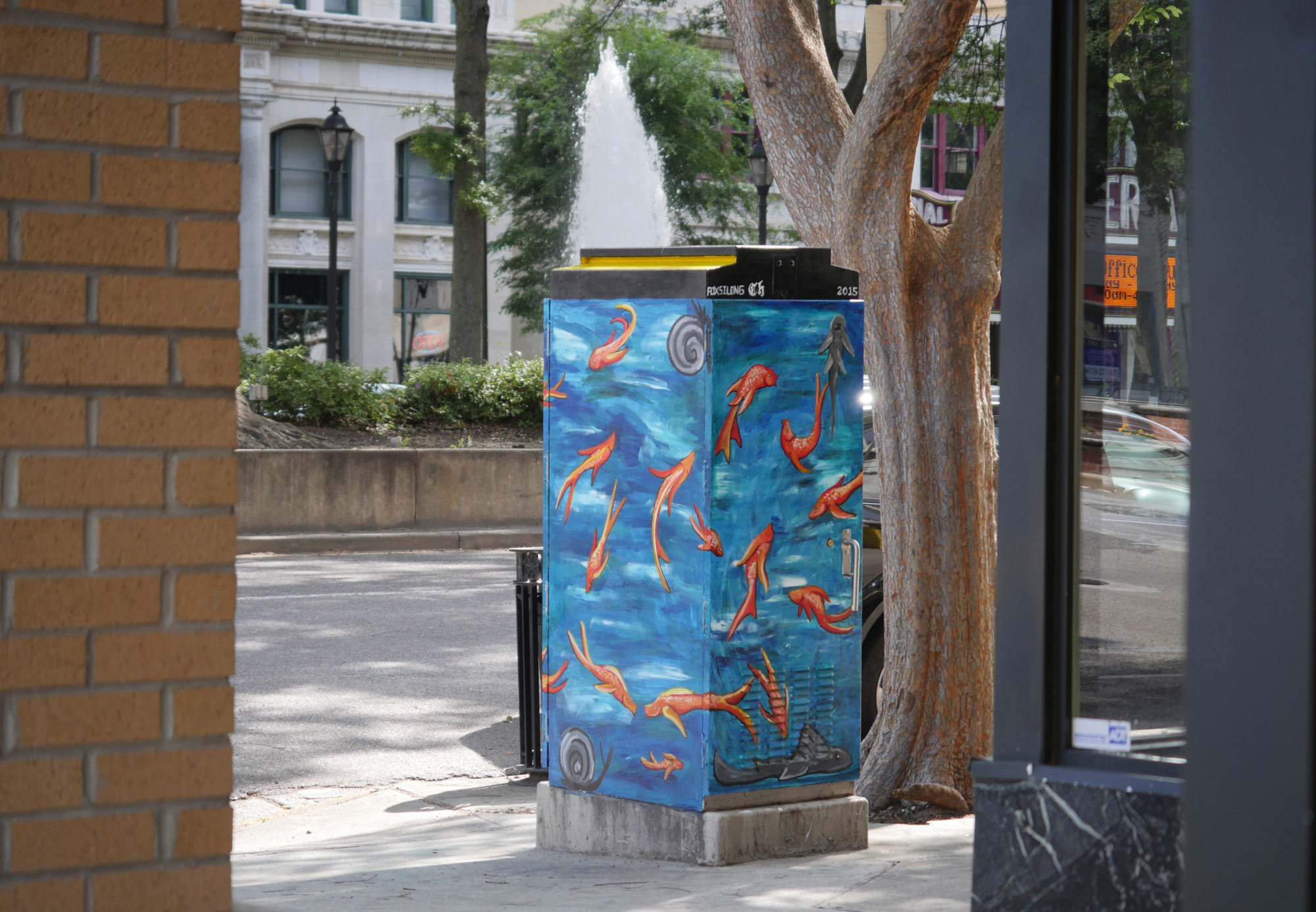 Augusta Aquarium Art Box by Si Long Chen