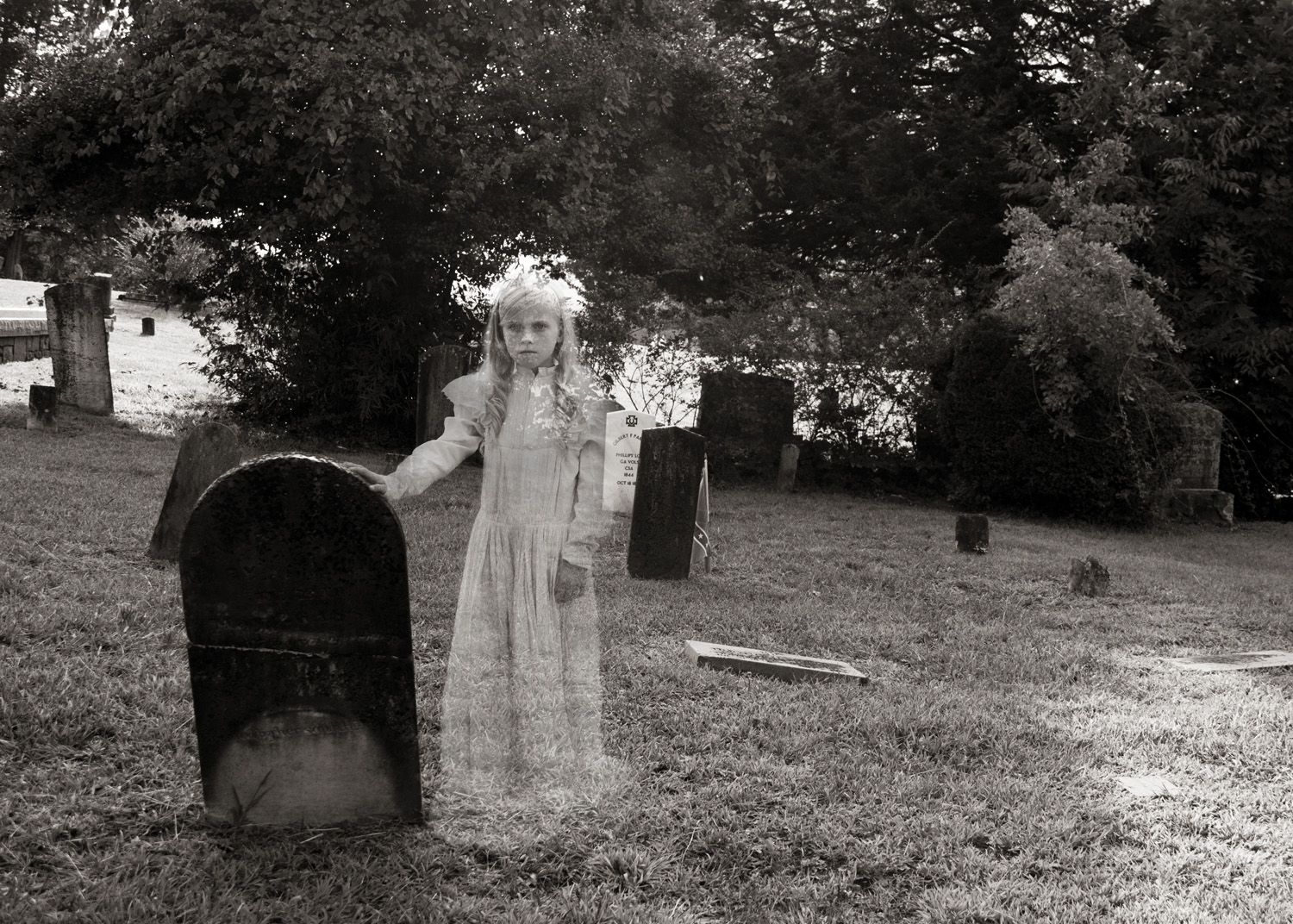 Ghost of a girl in a cemetery in Dahlonega, Georgia