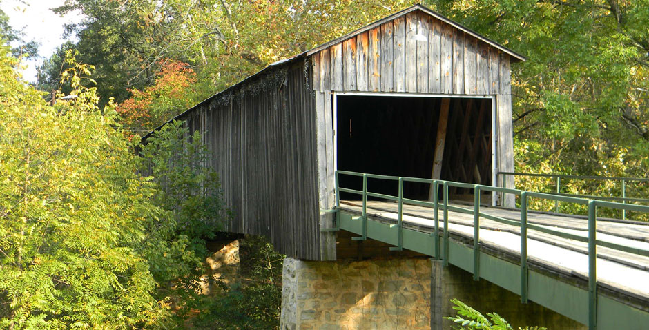 Euharlee Creek Bridge. Photo by Etowah Valley Historical Society.