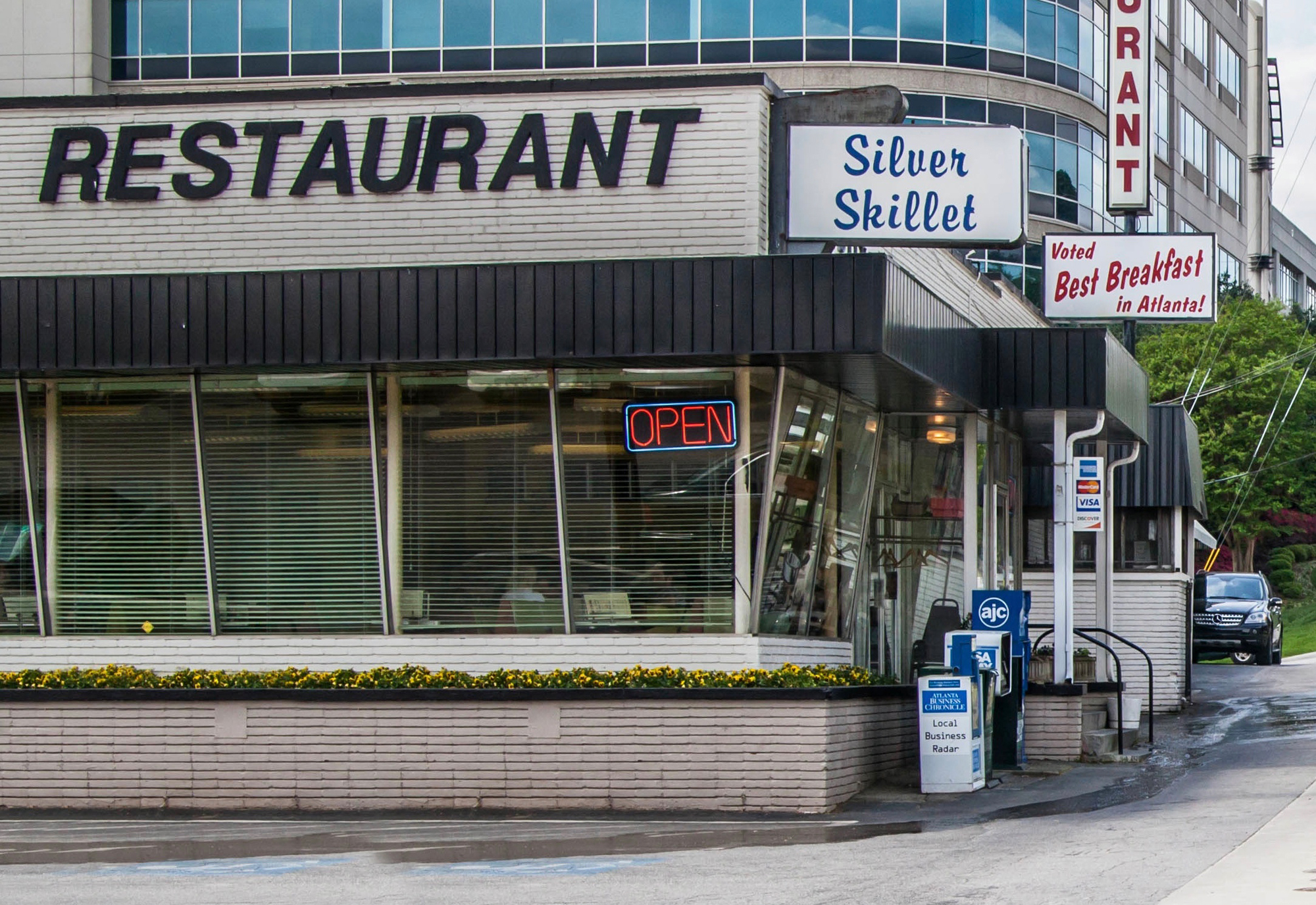 Exterior of the Silver Skillet in Atlanta, Georgia