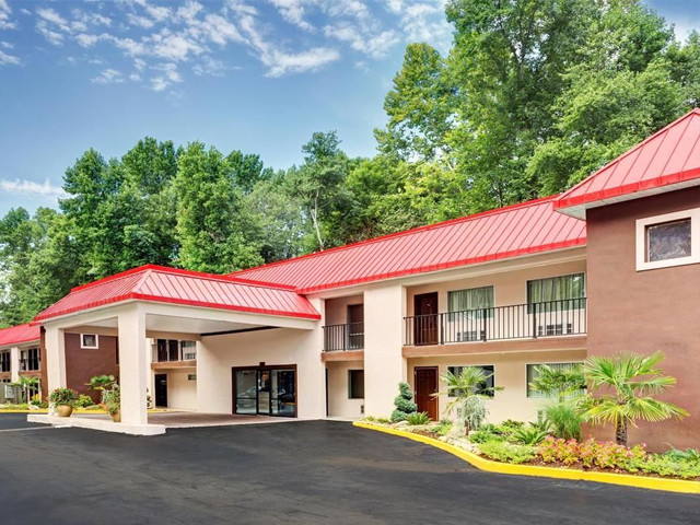 Super 8 by Wyndham Atlanta/Jonesboro Road | Explore Georgia