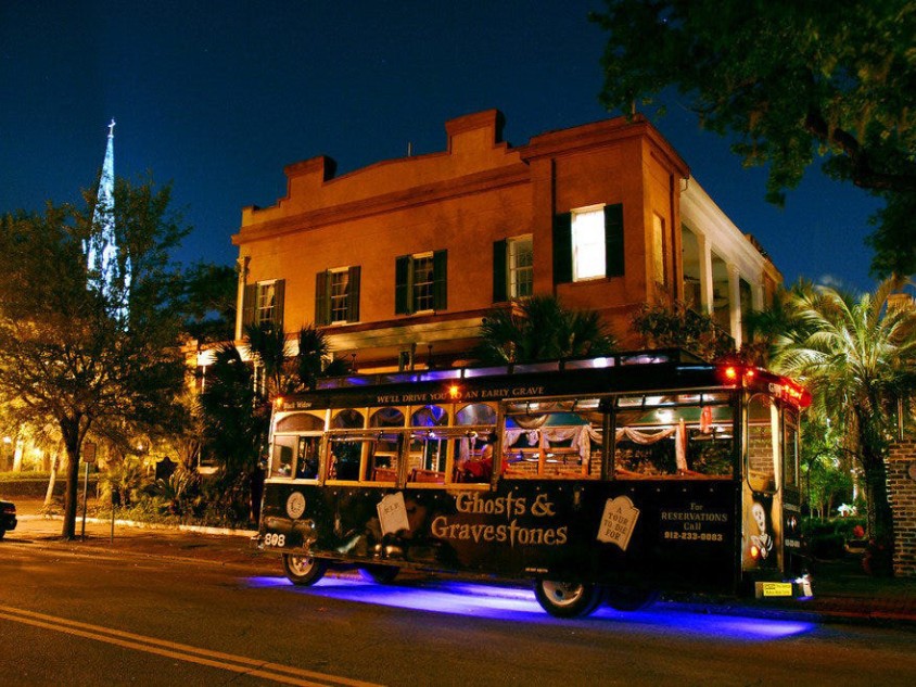 Ghosts and Gravestones Tours in Savannah