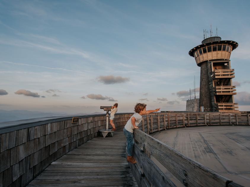 Children on observation deck at Brasstown Bald in Hiawassee, Georgia