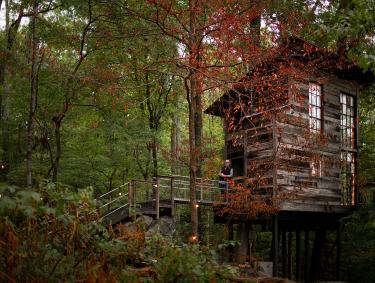 Mountain cabin/treehouse in Flintstone, Georgia. Photo by Ben Galland