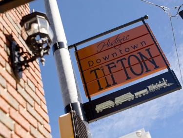 Downtown Tifton sign