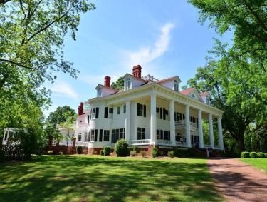 Twelve Oaks Bed & Breakfast in Covington, Georgia