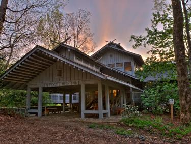 Len Foote Hike Inn