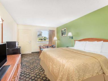 Days Inn by Wyndham in Ashburn, Georgia