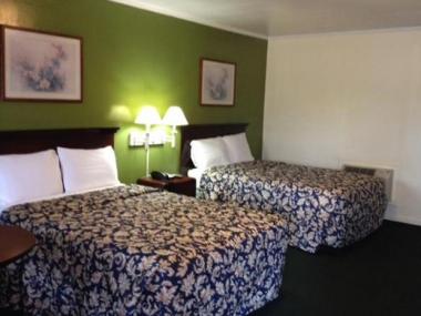 Northside Inn in Claxton, Georgia