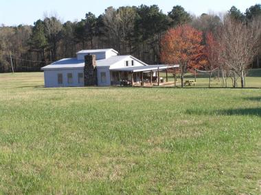 J&J Bunkhouse in Rutledge, Georgia