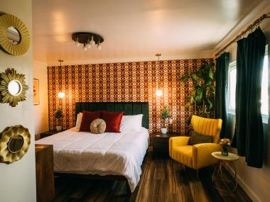 Flower Power room at The Groovy Nomad in Trenton, Georgia