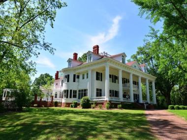 Twelve Oaks Bed & Breakfast in Covington, Georgia