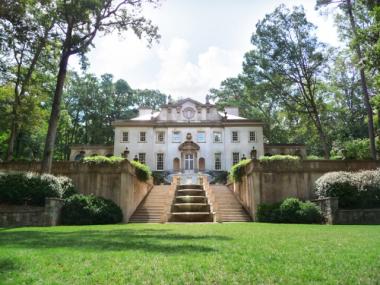 Swan House