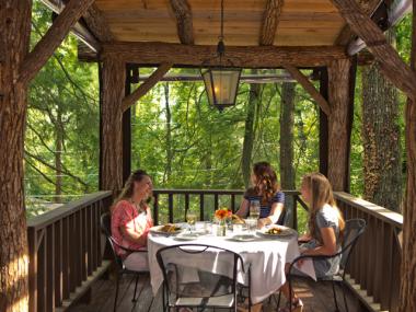 Lake Rabun Hotel & Restaurant in Lakemont, Georgia