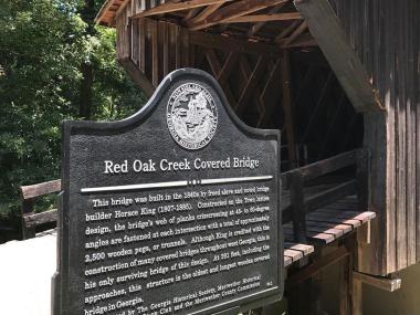 Red Oak Creek Covered Bridge in Woodbury, Georgia