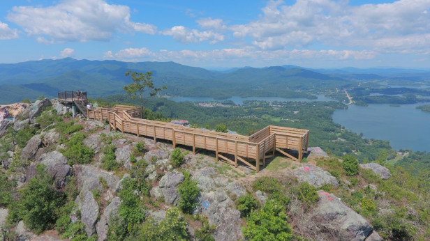 Bell Mountain observation deck in Hiawassee, Georgia