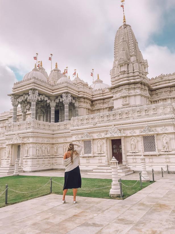 BAPS Shri Swaminarayan Mandir in Lilburn, Georgia. Photo by @bayli_cole
