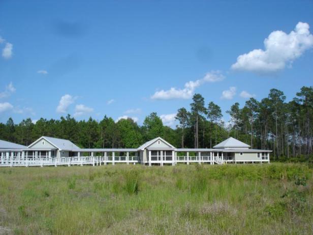 Suwanee River Eco-Lodge in Fargo, Georgia