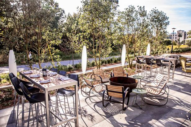 Patio dining at TWO urban licks in Atlanta, Georgia