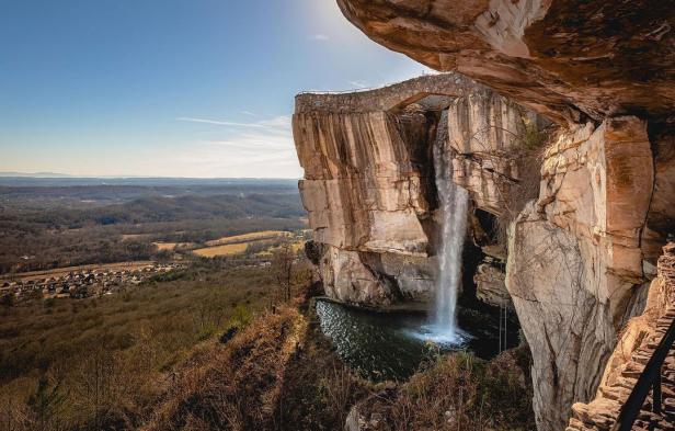 Waterfall at Rock City Gardens in Lookout Mountain, Georgia. Photo by @dvidparks
