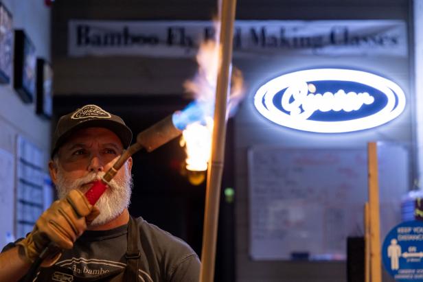 Bill Oyster making a fly rod in Blue Ridge, Georgia. Photo by @benjamingalland