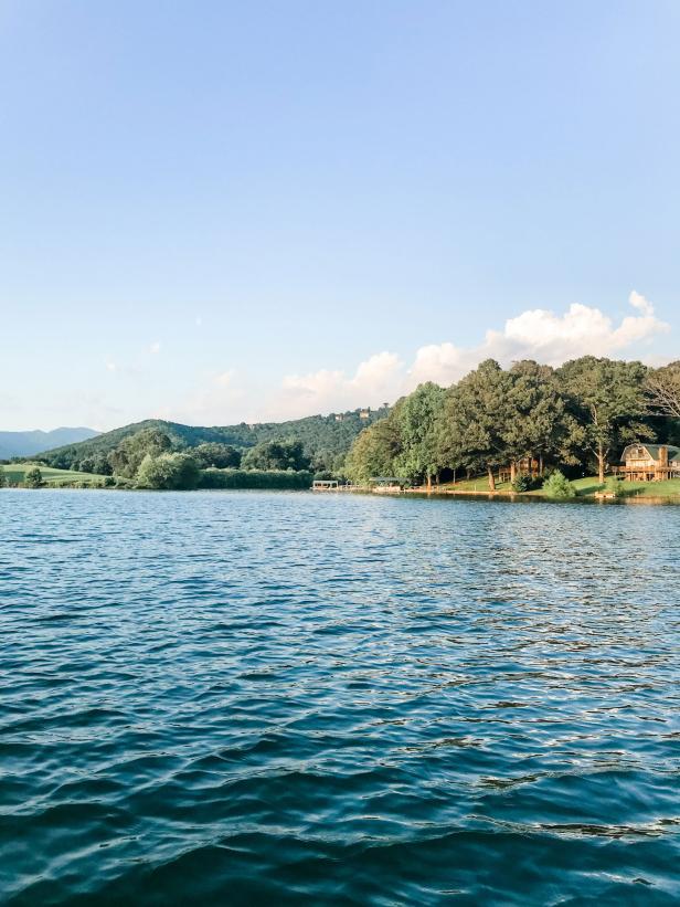 Water and mountains at Lake Chatuge in Hiawassee, Georgia