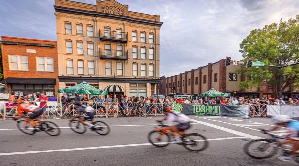 Bicycle racers in Athens, Georgia, for Twilight Criterium