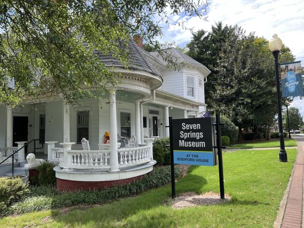 Exterior view of the Seven Springs Museum in Powder Springs, Georgia. Photo by Jon Gargis, City of Powder Springs.