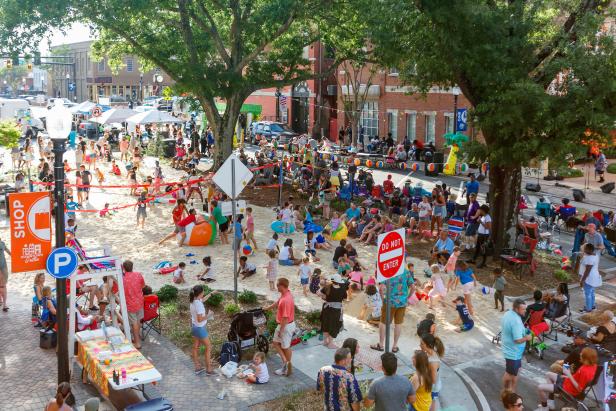 Overview of large crowd at an event in Griffin, Georgia.