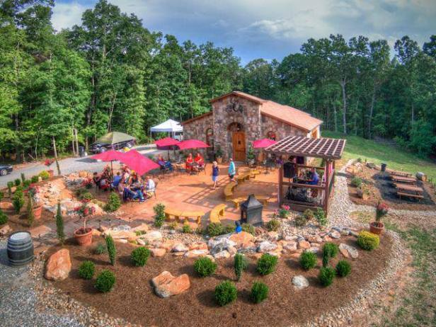 Bird's eye view of the courtyard in front of Serenity Cellars