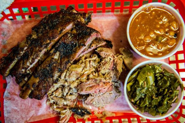 B's Cracklin' BBQ