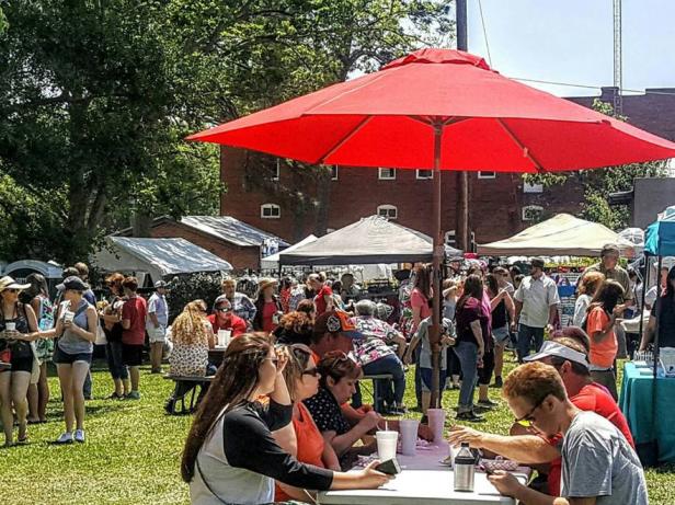Shady Days in Gay Arts & Crafts Festival