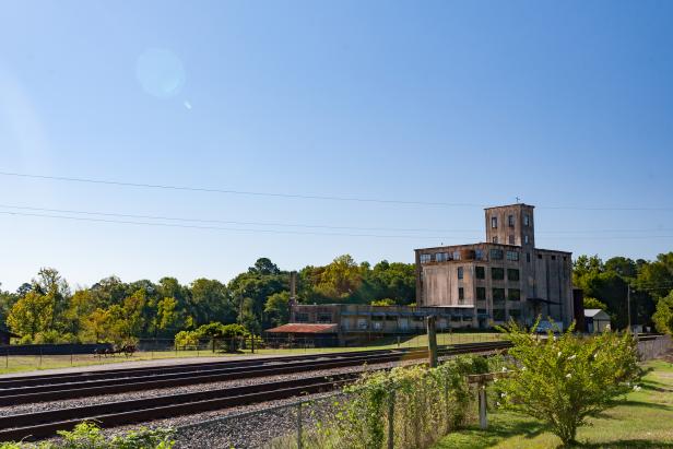 Train tracks in Juliette, Georgia