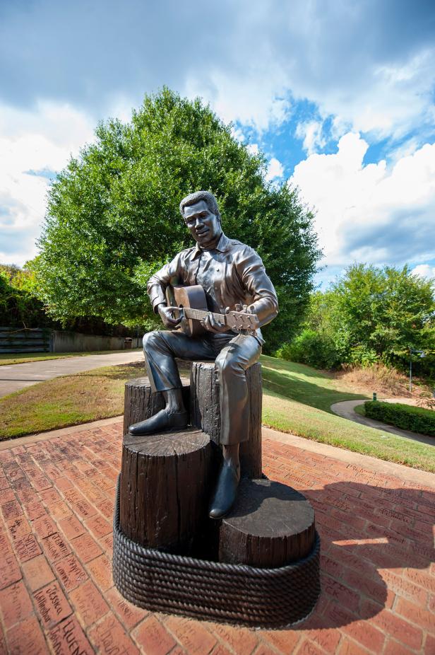 Otis Redding Statue in Macon, Georgia