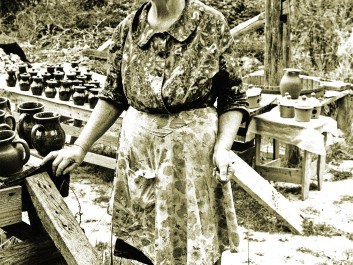 Arie (Mrs. Cheever) Meaders, Mossy Creek, 1968. Picture by John Burrison