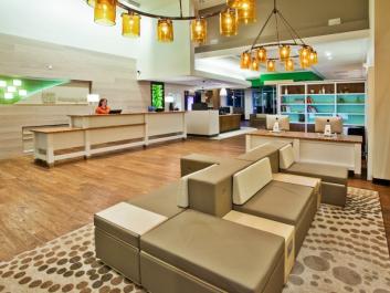 The Hub at Holiday Inn