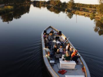 A  music cruise heads up the Augusta Canal