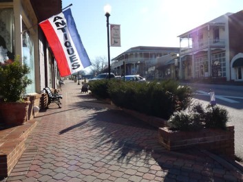 Shopping in Downtown Hogansville