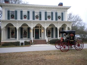 Gunter Hall at Christmas