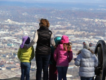 Overlooking the valley below from the Chickamauga-Chattanooga National Park on Lookout Mouontain