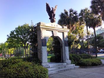 Tours of the cemetery meet here!