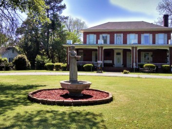 Front yard at the B&B