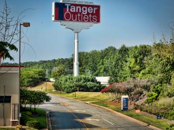 Tanger Sign