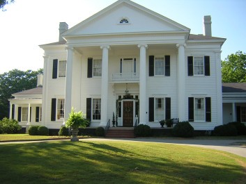 The Bailey-Tebault House in Griffin, Georgia home of the Griffin-Spalding Historical Society