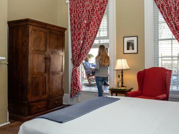 The Marshall House Hotel in Savannah, GA
