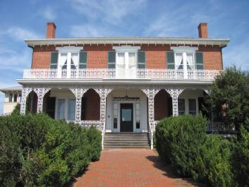 Ware-Lyndon House (1856)